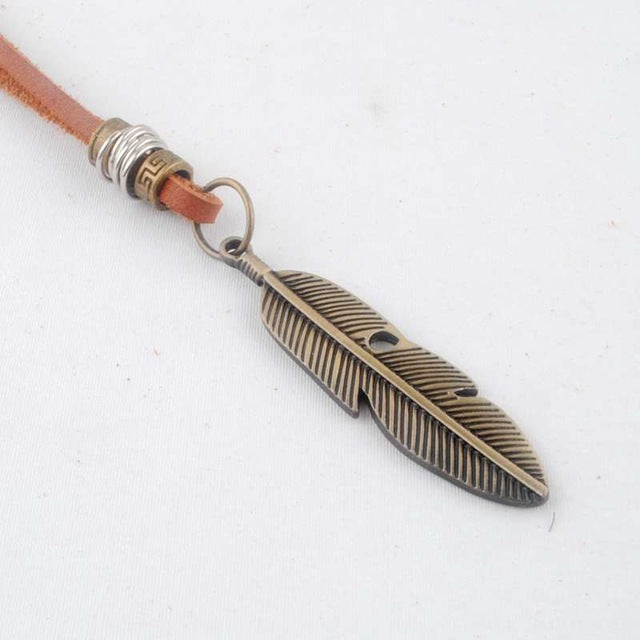 MEN'S ULTRA SEXIEST VINTAGE DESIGN FEATHER NECKLACE