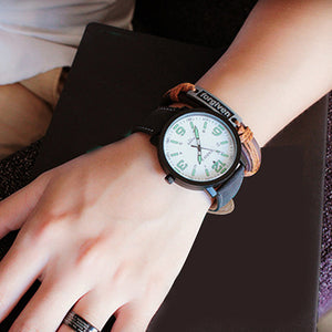 FASHIONABLE LUMINOUS GLOW IN THE DARK WATCH