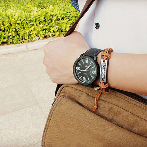 FASHIONABLE LUMINOUS GLOW IN THE DARK WATCH