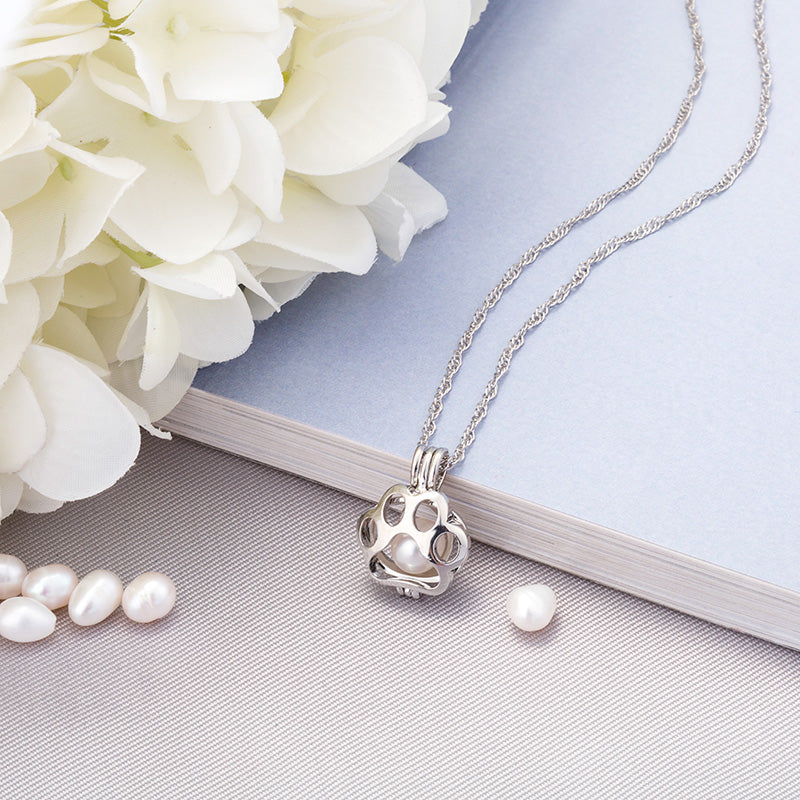 LUMINOUS PAW PRINT NECKLACE