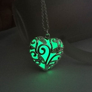 GLOW IN THE DARK LUMINOUS HEART NECKLACE