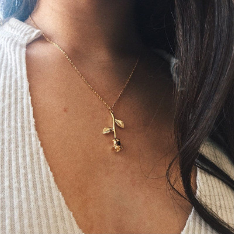 STUNNING ROSE NECKLACES OF ULTRA BEUATY