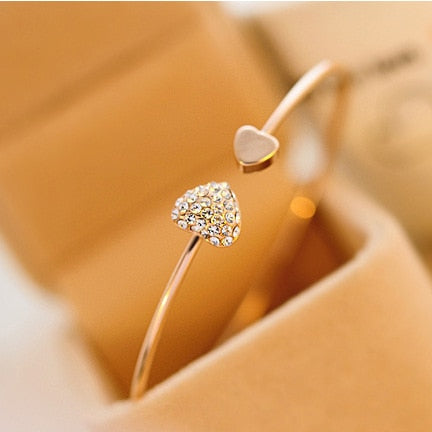 GOLD HEART AND ARROW ADJUSTABLE BRACELET