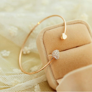 GOLD HEART AND ARROW ADJUSTABLE BRACELET