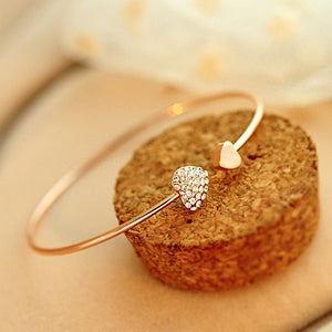 GOLD HEART AND ARROW ADJUSTABLE BRACELET