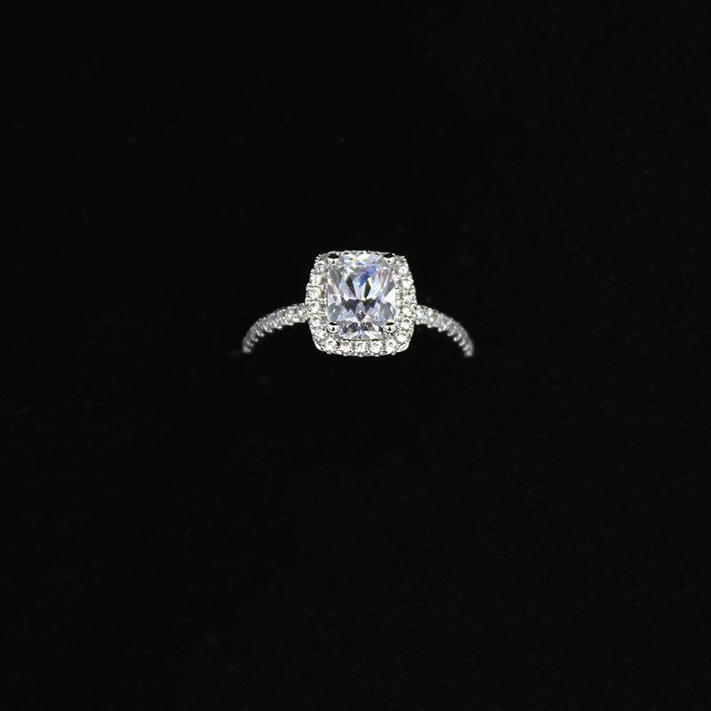 ULTRA BEAUTY RHINESTONE PLATED SILVER RING