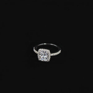 ULTRA BEAUTY RHINESTONE PLATED SILVER RING