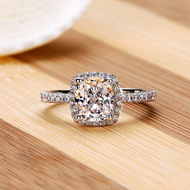 ULTRA BEAUTY RHINESTONE PLATED SILVER RING