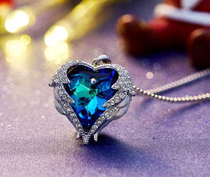 MERMAID'S ENCHANTING CRYSTAL HEART NECKLACE